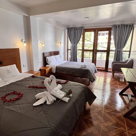 Quechua\'S House Hostal & Coffee